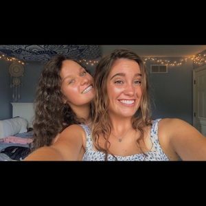 Meet your Posher, Camille